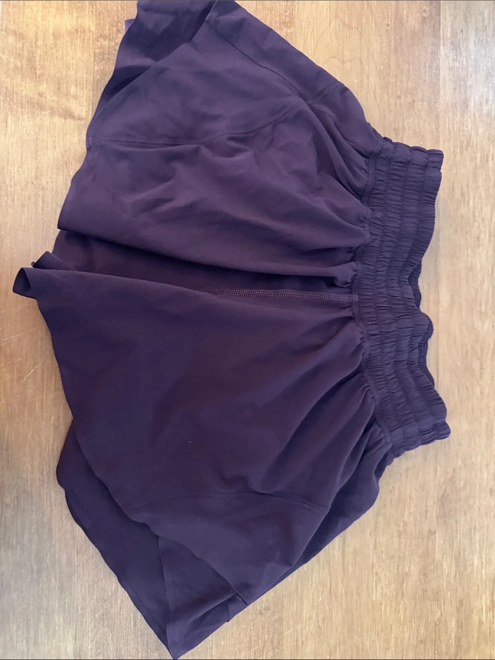 lululemon athletica shake it out 2.5 Deep Plum Elastic-Waist Athletic Shorts